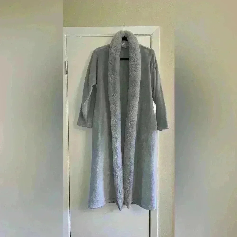 Pottery Barn Plush Alphine Robe